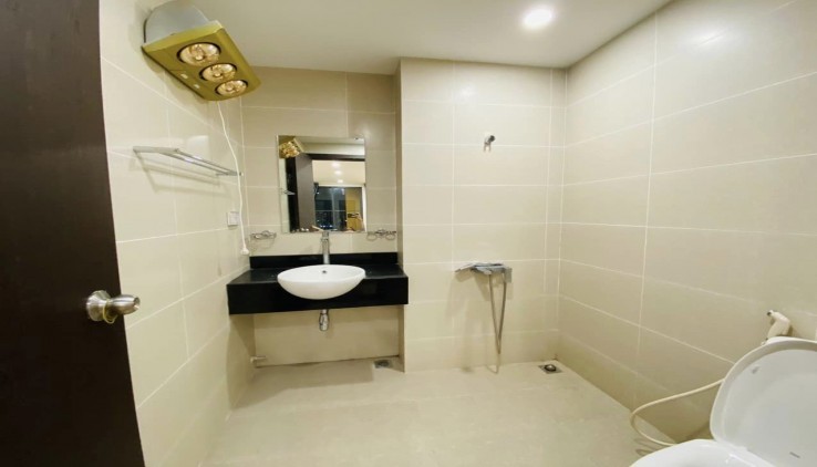 Mình cần cho thuê căn hộ chung cư 120 Định Công DT 71m, 2 ngủ, 2 vệ sinh giá 14triệu